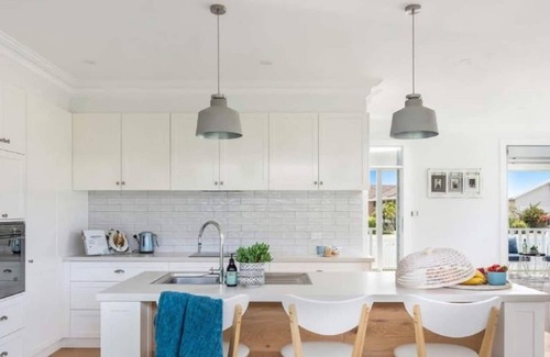 Windang House | Oceans Escapes @ Windang