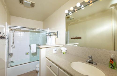 Townsite House | Oceanside Beach Condos