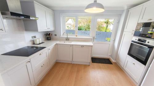 Croyde House | Oceanside Croyde, Scandi inspired cottage close to Croyde Beach - Sleeps 6