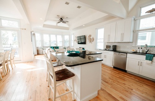 North Beach Haven House | Oceanside House w POOL Near Bay Village and FI - 2 Masters, Elevator, Sleeps 10