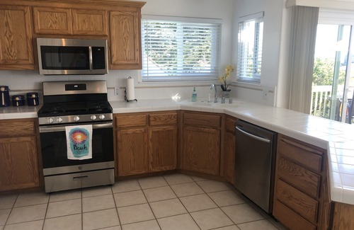 Marine Terrace House | Oceanside Oasis - King Suite, Walk < 2 Short Blocks to Ocean & Tide Pools!