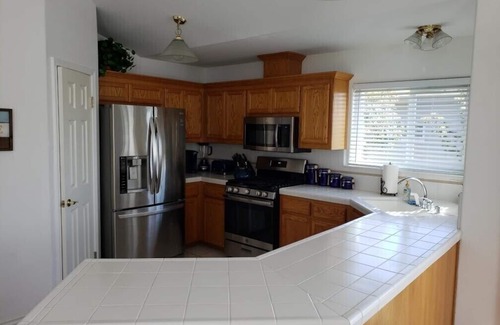 Marine Terrace House | Oceanside Oasis - King Suite, Walk < 2 Short Blocks to Ocean & Tide Pools!