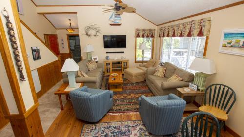 Duck House | Oceanside, Ocean and Sound Views, Sun Decks, Rec Rm, SEA12, Farrview
