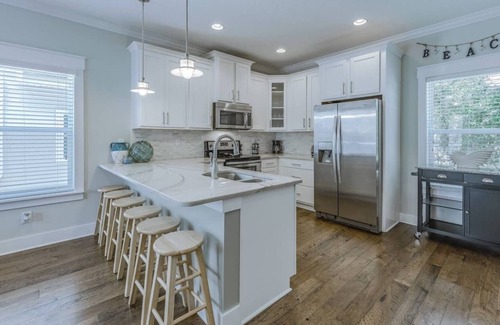 Jacksonville Beach House | Oceanside Paradise - Ultra-modern Beach Townhouse