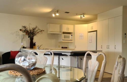 Mount Maunganui Apartment | Oceanside Resort & Twin Towers