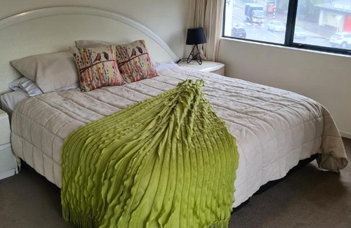 Mount Maunganui Apartment | Oceanside Resort & Twin Towers