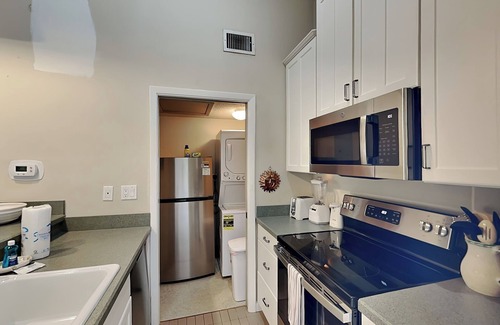Sawgrass Condo | Oceanside Studio at Sawgrass – Easy Beach to Golf Location + Pool