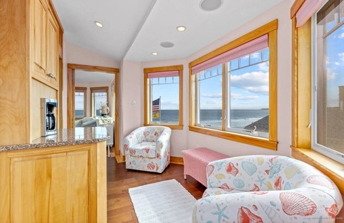 Ogunquit - Wells Villa | Oceanside Villa Retreat w/Private Beach