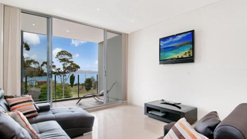 Ettalong Beach House | Oceanview Haven - Ettalong Beach