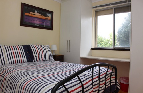Port Noarlunga House | Oceanview House: Migrant relocation/ holiday home