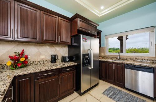 Tamarindo Apartment | Oceanview In Town Huge Pool Beach Acss