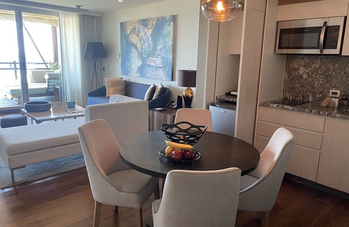 Zona Hotelera Resort | Oceanview Luxury One Bedroom w/Large Balcony