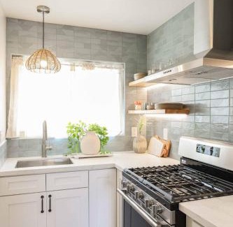 Townsite Apartment | Oceanview Oasis W Hot Tub 15-min Walk To Beach