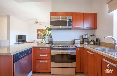La Paz House | Oceanview Resort Home, Pool, Spa & Beach Club