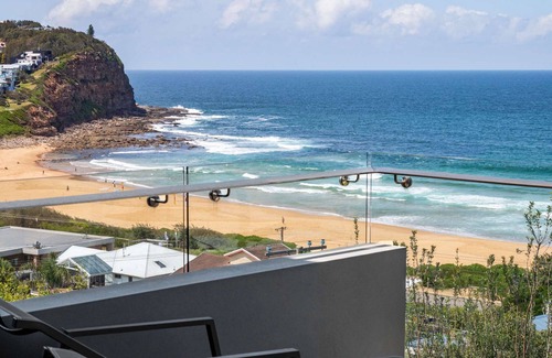 Copacabana House | “Oceanview & Seabreeze” - with Pool