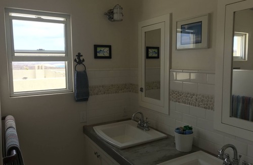 Laguna Hills Apartment | OCEANVIEW STUDIO WITH LAP POOL