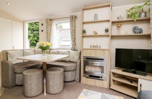 Combe Martin House | Ochenta