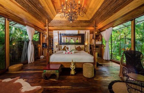 Tamarindo Hotel | Ocho Artisan Bungalows