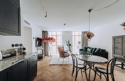La Llotja-Born Apartment | Ocho Suites & Kitchen