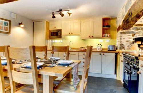 Machynlleth House | Ochr y Rhiw in Machynlleth
