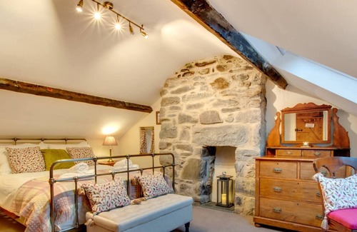 Machynlleth House | Ochr y Rhiw in Machynlleth