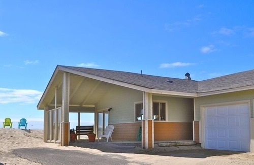 Bayshore House | Ocnfrt, Frplc, hot tub, pets! Fall Special! Rates discounted!