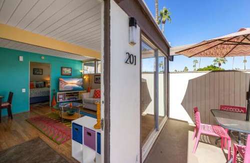 Twin Palms House | Ocotillo Turquoise Hideaway by Oranj Palm