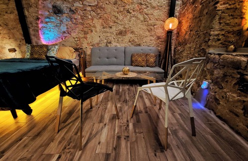 Santa Ana Apartment | Ocre Studio By Paradox