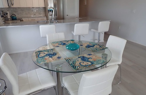 Redington Shores Condo | Oct/Nov/Dec dates Avail! BEACHFRONT CORNER 2/2 w/Jacuzzi and Electric FP!