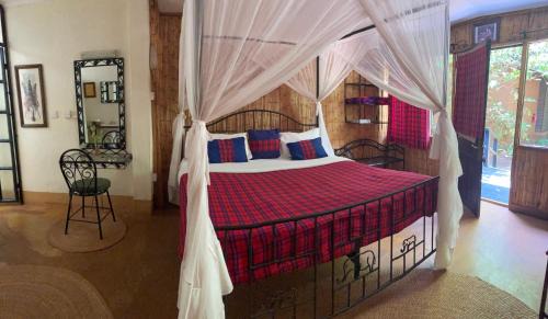 Karatu Ski Chalet | Octagon Lodge
