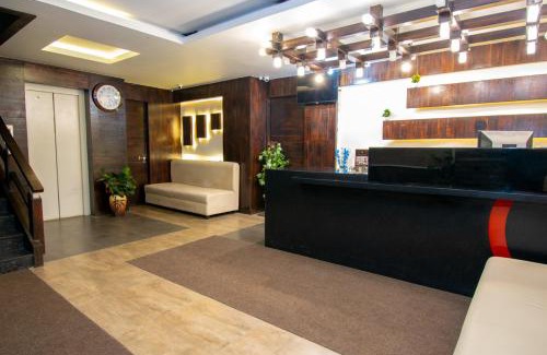 Pulikeshi Nagar Hotel | Octave The Gold Leafs Rooms and Service Apt