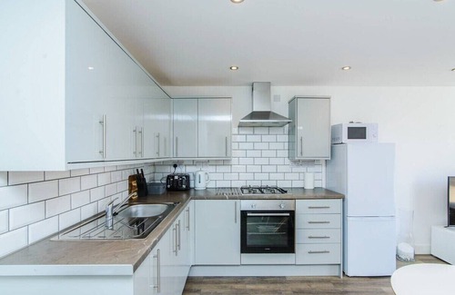 Hanham Apartment | October Discount - Long Stay - Contractors