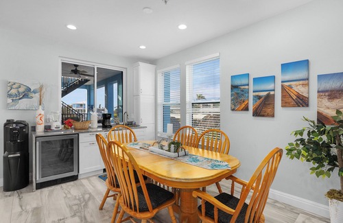 Fort Myers Beach House | October still has openings! Walk to everything! Large private pool! Tiki Bar!