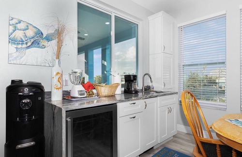 Fort Myers Beach House | October still has openings! Walk to everything! Large private pool! Tiki Bar!