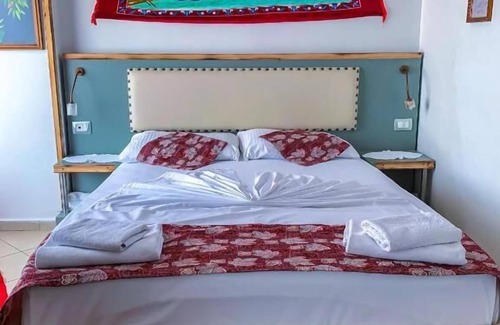 Sarande Hotel | Oda's Room