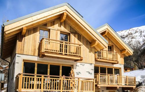 Valloire Ski Chalet | Odalys Chalet Les Lions Blancs