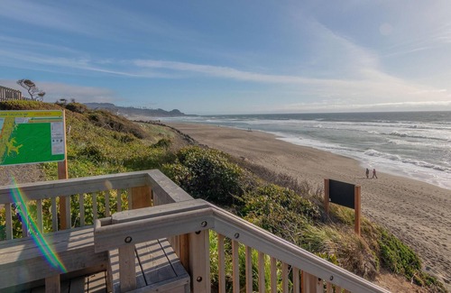 Lincoln Beach House | Odyssea