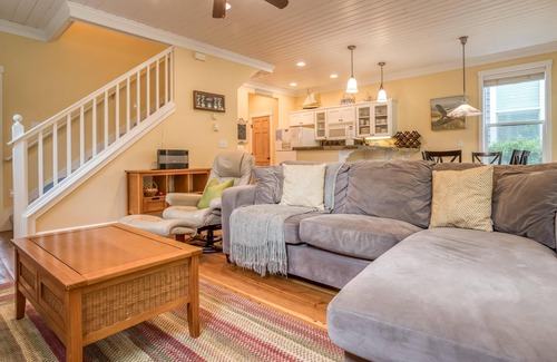 Lincoln Beach House | Odyssea
