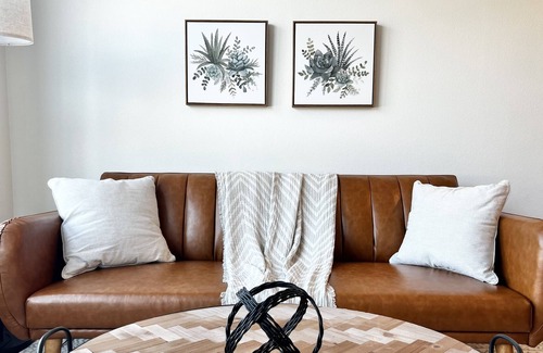West Des Moines Apartment | ✧Odyssey at Keystone | Charming 1BD Apartment✧
