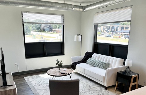 West Des Moines Apartment | ✧Odyssey at Keystone | Stupefying 1BD Apartment✧