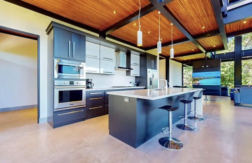 Dominical Villa | Odyssey Villa - incredible mountain views, 3 bedrooms, w pool!