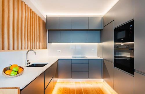 Paco De Arcos Apartment | Oeiras Spacious and Coastal Flat