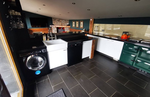 Holmfirth Cottage | Off grid remote cottage secure garden dog friendly