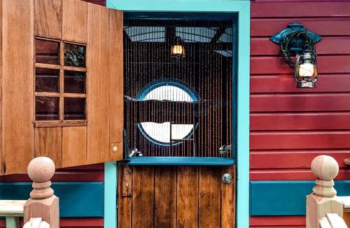 Roxbury House | Off-Grid Rustic Glamping Experience Ideal to Reconnect in NY