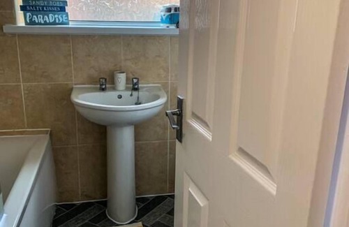 Mynyddbach Apartment | Off Road Parking, Garden, Tv's in bedrooms