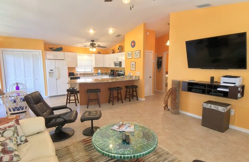 Toll Gate Shores House | Off the beaten path in one of Islamorada’s hidden gem of a community!.