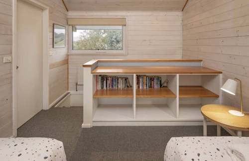Crackenback Cottage | Offers a country experience with modern style and comfort.