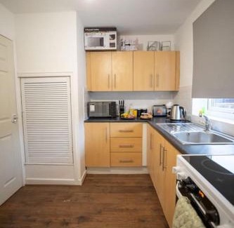 Sunderland House | OG Stays III- 6bedroom house- sleeps 9persons, Near Nissan & Stadium of Light, free parking