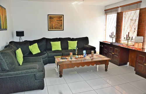 Zona 13 Bed & Breakfast | Oh España