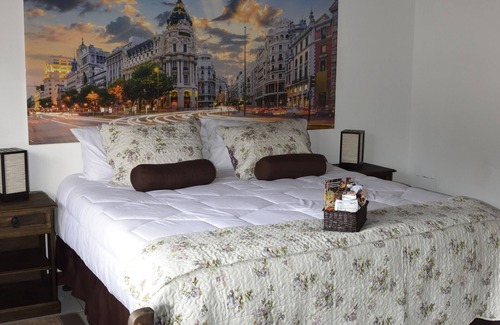 Zona 13 Bed & Breakfast | Oh España